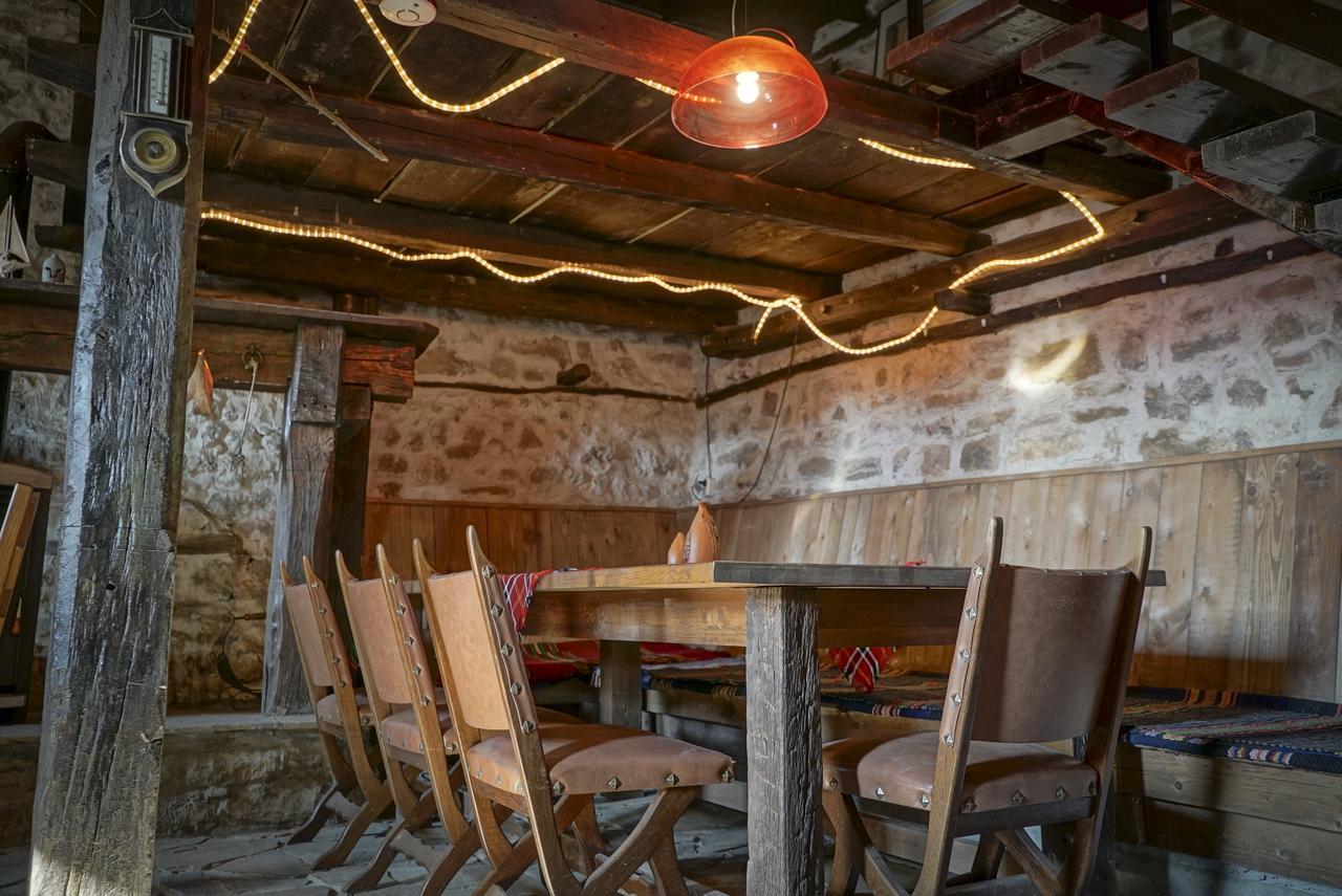 ホテル Rooster House ヴェリコ・タルノヴォ エクステリア 写真