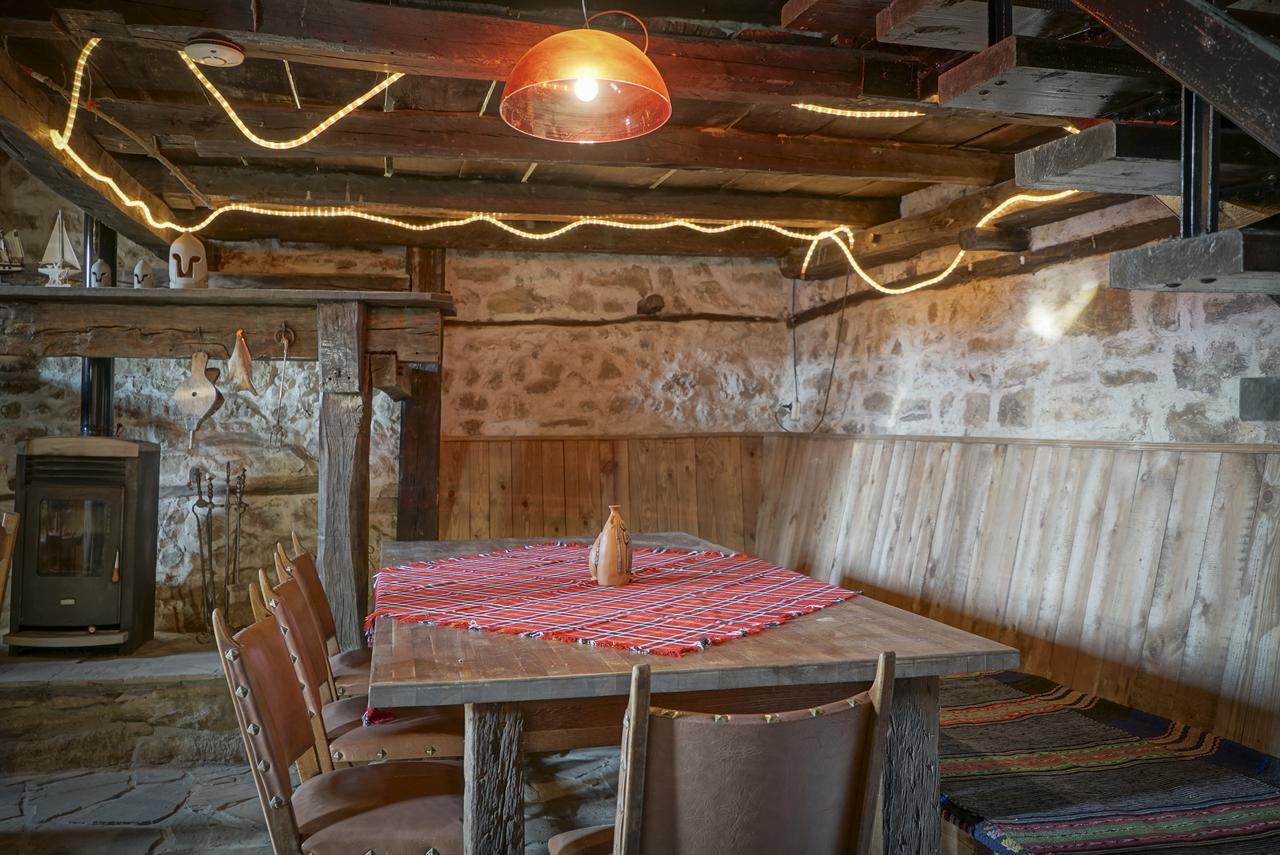 ホテル Rooster House ヴェリコ・タルノヴォ エクステリア 写真
